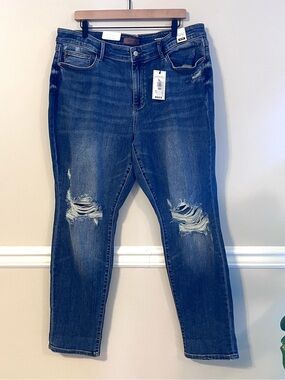 Judy Blue Women’s Mid-rise Boyfriend Fit Dark Wash Jeans Size 20W Distressed NWT